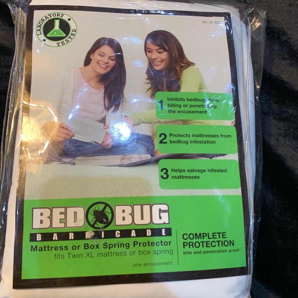 Twin XL Mattress or box spring protector/cover NH3